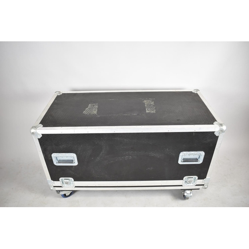 600 - A Large Rectangular Penn Flight Case, 115cm x 55cm x 70cm high