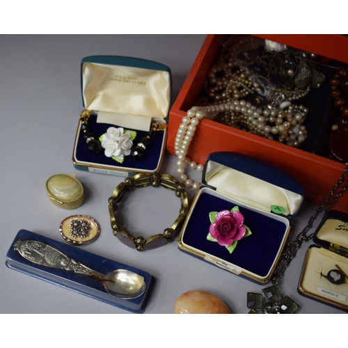 246 - A Vintage Jewellery Box Containing Costume Jewellery