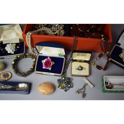 246 - A Vintage Jewellery Box Containing Costume Jewellery