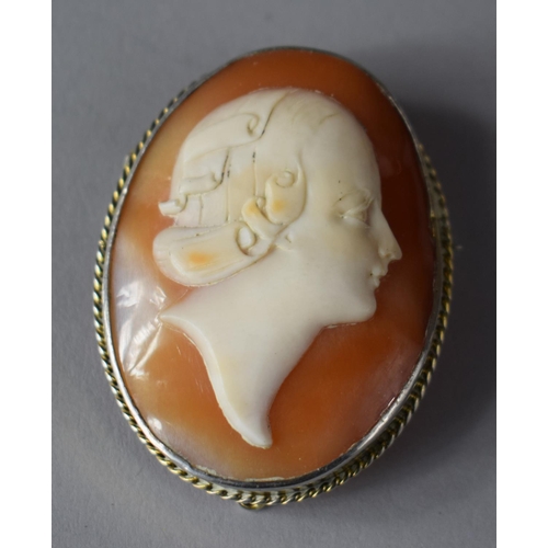 390 - A 1920's Carved Cameo Brooch