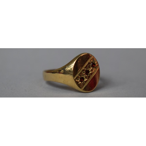 315 - A 9ct Gold and Garnet Signet Ring, 2.4gms