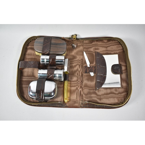 125 - A Vintage Gents Travelling Set