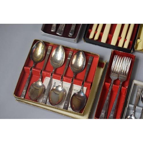 331 - A Collection of Various Boxed and Loose Cutlery to Include Windsor Pattern, Oneida Examples etc