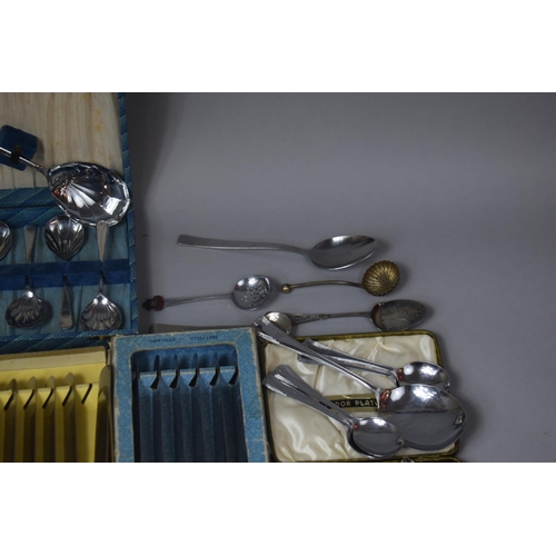 331 - A Collection of Various Boxed and Loose Cutlery to Include Windsor Pattern, Oneida Examples etc