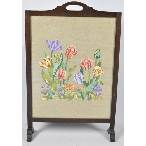 484 - An Edwardian Oak Framed Tapestry Fire Screen, 57cm Wide