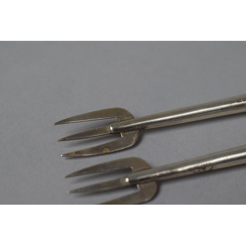 469 - A Pair of Mother of Pearl Handled Silver Forks by Adie and Norkin 1922, 11cm Long