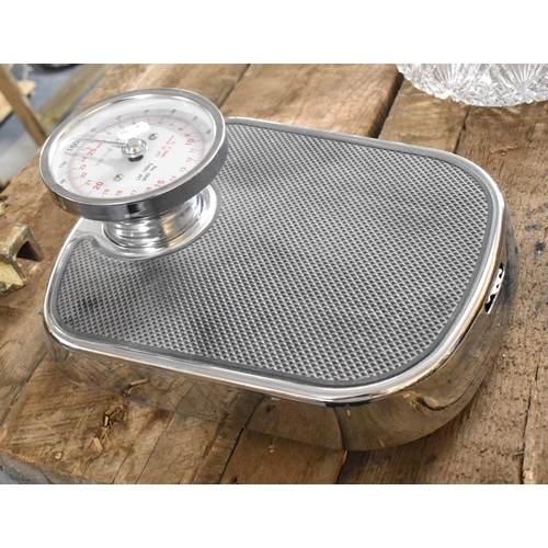 563 - A Set of Scotts of Stow Bathroom Scales