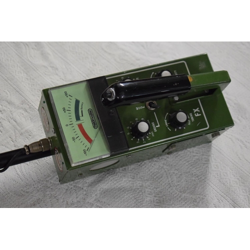 602 - A Fieldmaster Metal Detector (Not Tested)