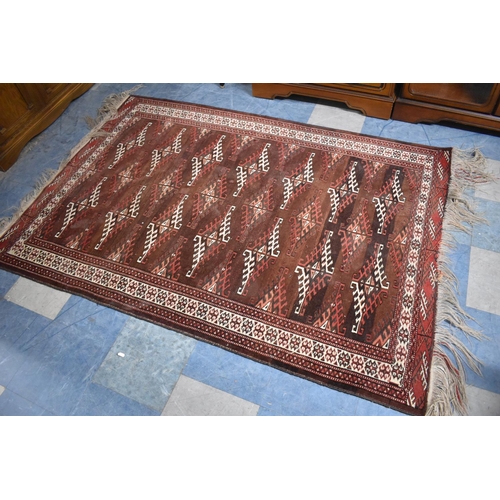 655 - A Patterned Rug, 200x135cm