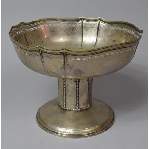 441 - An Austrian Silver Bowl with Pierced Border on Circular Foot, 19cm Diameter, Stamped 800