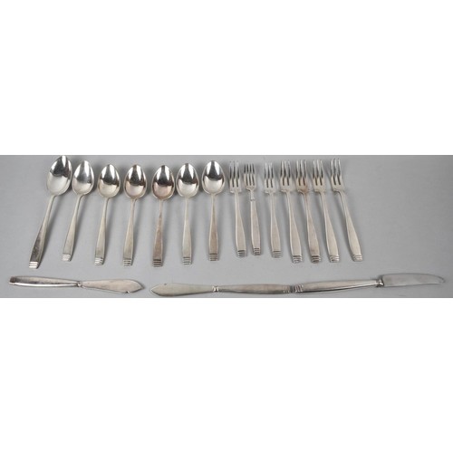 139 - A Vintage Cutlery Tray Containing Incomplete Set of Elkington Cutlery