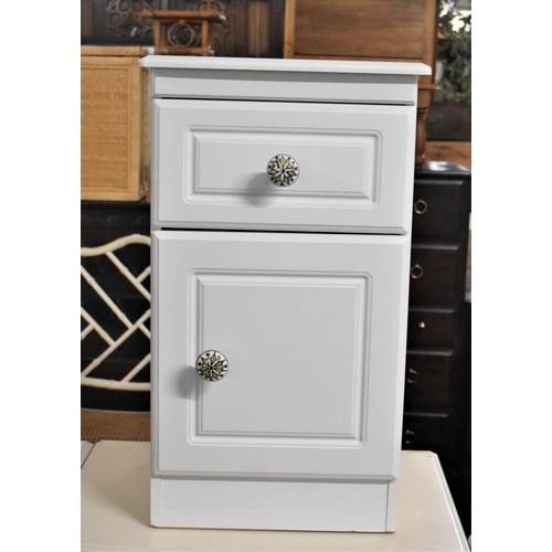 644 - A Modern White Painted Bedside Cabinet with Single Top Drawer, 40cm Wide