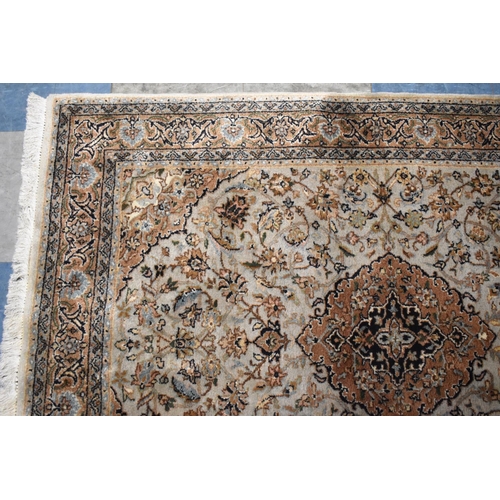 553 - A Fine Handmade Tabriz Rug, 152x112cm