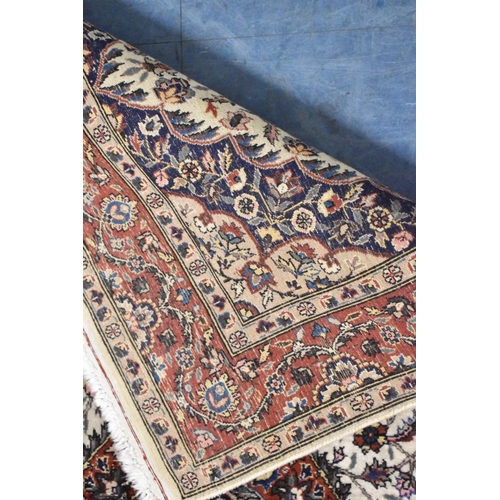 555 - A Fine Handmade Kashan Rug, 164x90cm