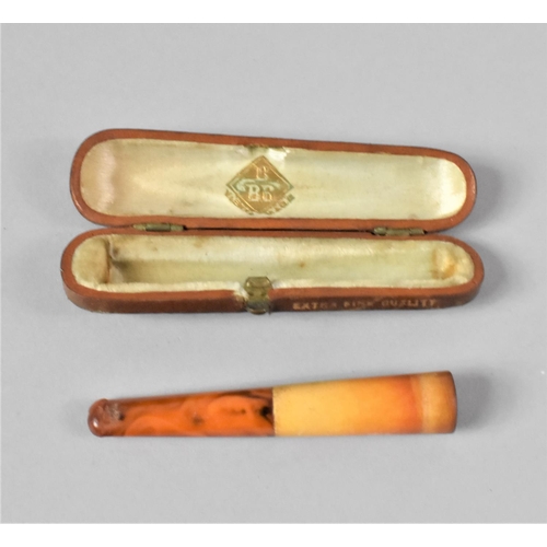 438 - A Vintage Cased Amber Cheroot Holder, Vienna Made