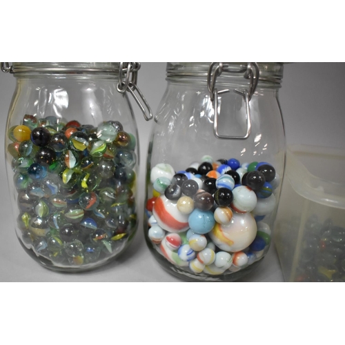 118 - A Large Quantity of Large and Small Marbles, Various Ages