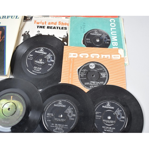 126 - A Collection of Beatles Ephemera, to Include 45rpm records, Meet the Beatles Magazines, Beatles Film... 