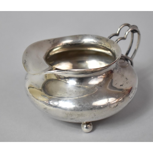 421 - A Silver Cream Jug, Sheffield Hallmark, 116.8g