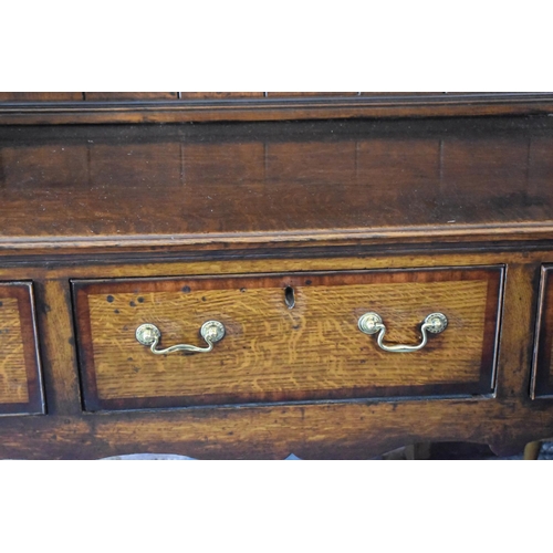 443 - A Good 19th Century Oak Three Drawer Dresser On Front Cabriole Supports. Drawers with Mahogany Cross... 