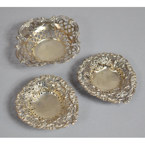 228 - A Pair of Pierced Silver Dishes having Scrolled and Ribbon Decoration, Hallmark For Chester 1901 Wil... 