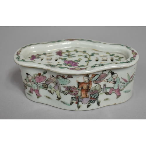 322 - A 18th/19th Century Chinese Porcelain Famille Rose Incense/Cricket Box and Cover of Quatrefoil Form.... 