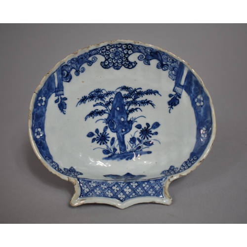 283 - An 18th Century Chinese Blue and White Shell Shaped Dish, 16cm wide