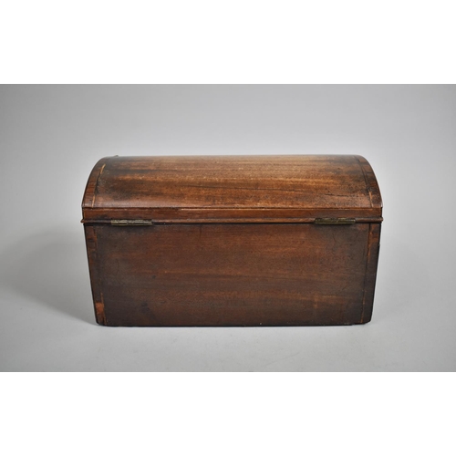 18 - An 18th Century George III Mahogany Dome Topped Tea Caddy with a Tulip Wood Crossbanding an Shell Mo... 