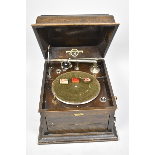 69 - A Vintage Oak Cased Windup Gramophone, The Columbia Grafonola No.117, Working Order and with Collect... 