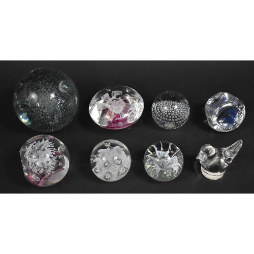 263 - A Collection of Various Paperweights to comprise Large Bubble Example