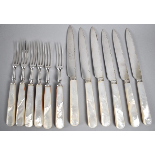 101 - A Mother of Pearl Handled Fruit Cutlery Set