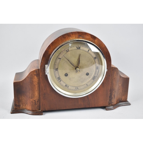 75 - A Mid 20th Century Mantle Clock