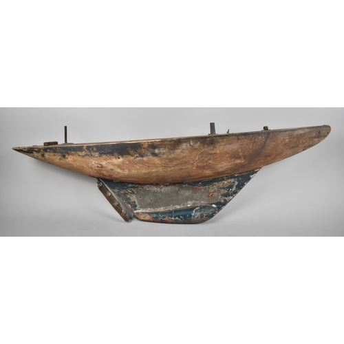 91 - A Vintage Pond Yacht Hull, 91cm Long