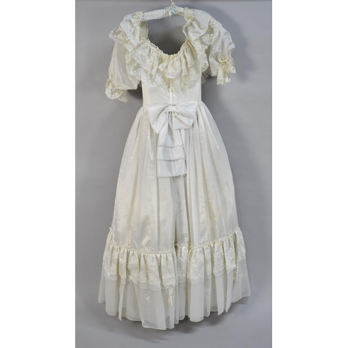 521 - A Vintage Wedding Dress