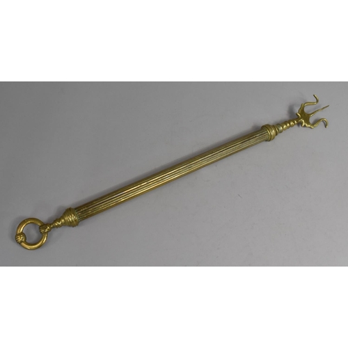 124 - Two Late 19th/Early 20th Century Brass Toasting Forks, the Ribbed Example of Telescopic Form