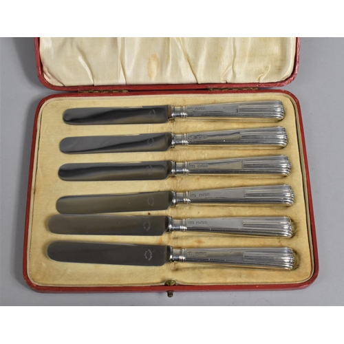 425 - A Cased Set of Edwardian Silver Handled Butter Knives, Sheffield 1924 by G H