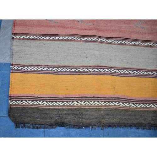 513 - An Antique Persian Handmade Qashqai Kilim , 130x100cm