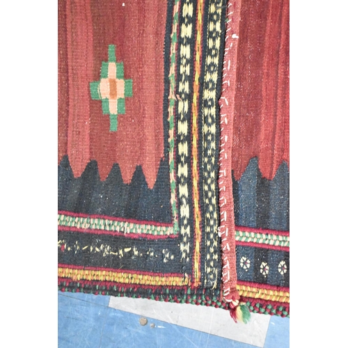 538 - An Antique Persian Handmade Kashkuli Kelim, 132x142cm