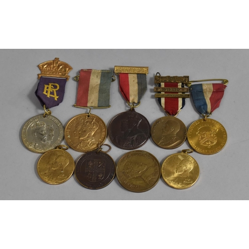 165 - A Collection of Various Coronation Medals and Medallions