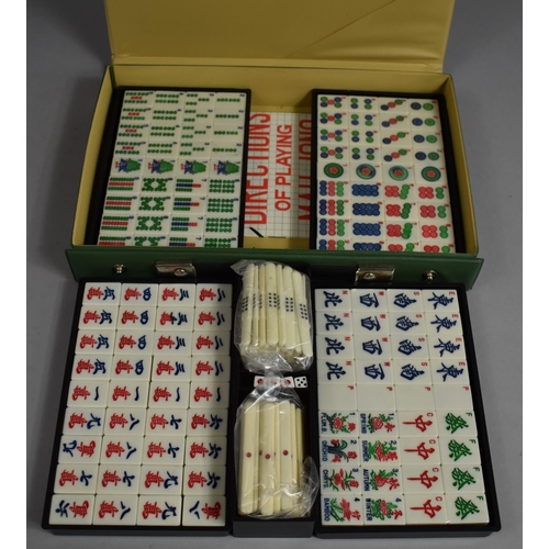 98 - A Mid/Late 20th Century Plastic Mah Jong Set in Carrying case, 28cms Wide