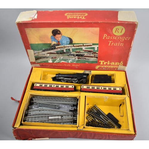 194 - A Triang Railway OO Gauge Electric Scale Model, R1 Passenger Train Set Complete with Locomotive, Ten... 