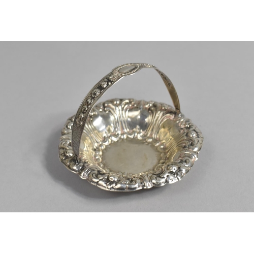 392 - A Small Pretty Silver Basket Dish, London Hallmark