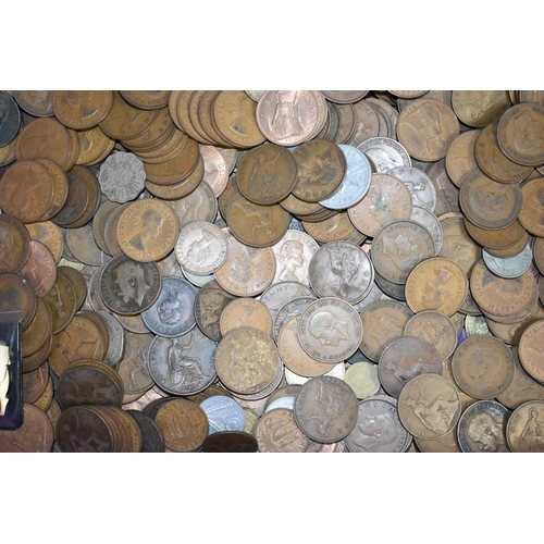 512 - A Large Collection of Various Copper Coinage etc