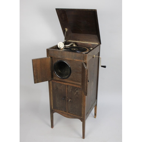 469 - An Edwardian Oak Cased Windup Gramophone in Need of Restoration and Repair