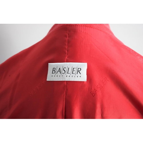 474 - A Vintage Ladies Coat by Basler