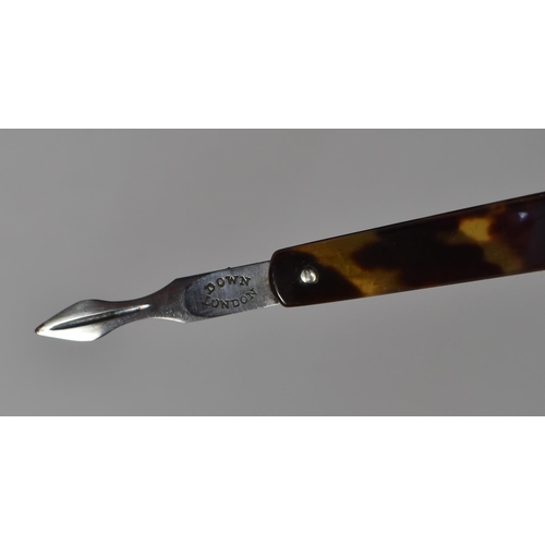 140 - A 19th Century Tortoiseshell Flip Fleam by Down of London, 6cm Long