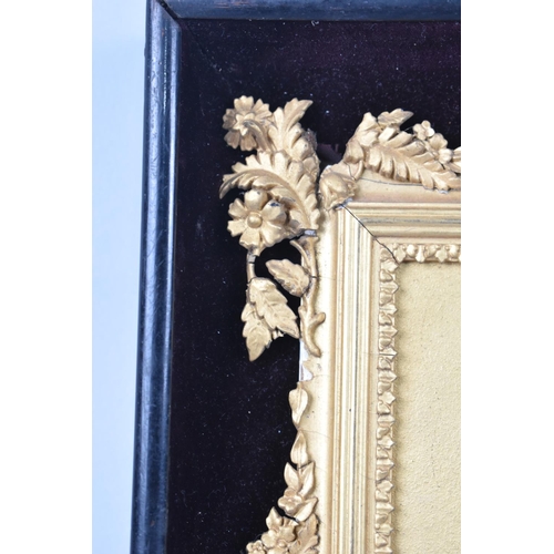 187 - A Finely Moulded Gilt Frame with Oval Opening that Measures 16.5x11.5cm Overall, 31x26cm