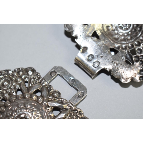 380 - An Ornate White Metal Belt Buckle of Starburst Design