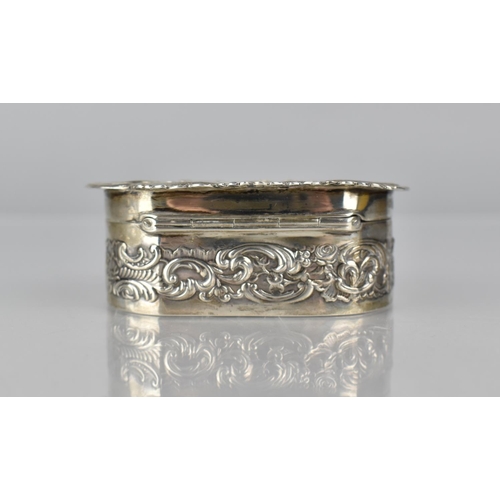 251 - An Edward VII Silver Pill Box by William Comyns and Sons, London Hallmark, 1903, The Boc of Oval For... 