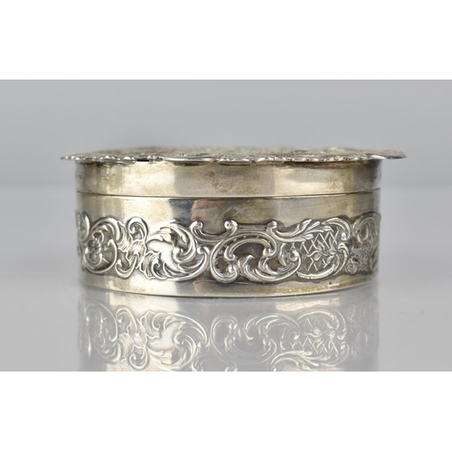 251 - An Edward VII Silver Pill Box by William Comyns and Sons, London Hallmark, 1903, The Boc of Oval For... 