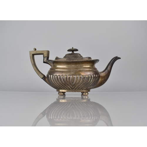 222 - A Edward VII Silver Teapot by Joseph Rogers and Sons Ltd, Sheffield 1918, 736gms